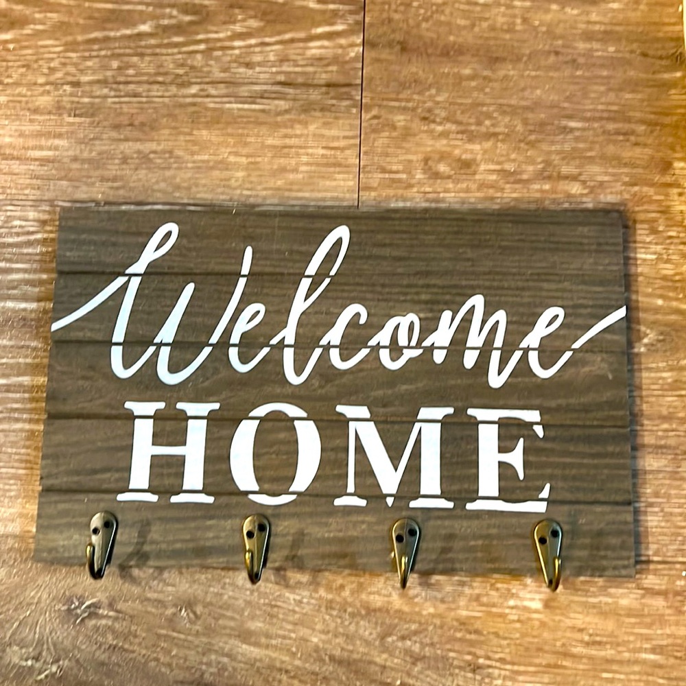 New never used key holder!